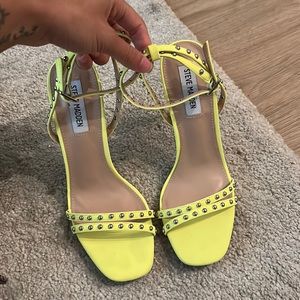 steve madden neon yellow heels